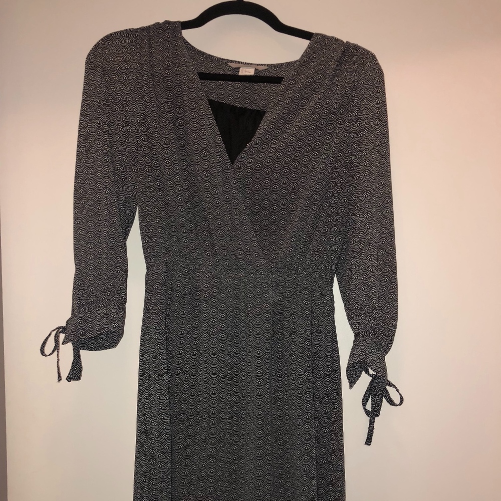 NWOT H&M Crepe Wrap Front Dress Black